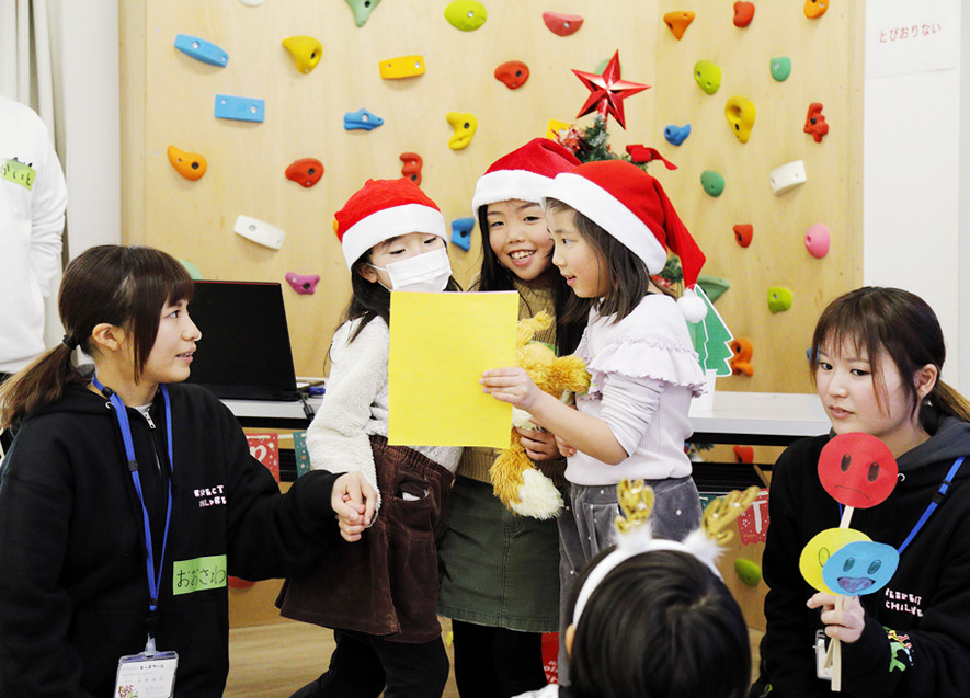 長野県大町市にある子ども第三の居場所「b&g大町」でクリスマスイベントが開催