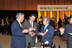 写真:交流会の風景