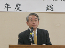 写真:来賓挨拶をするB&G財団専務理事広渡英治