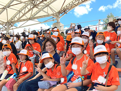 水族館見学後、イルカショー「オキちゃん劇場」を見学