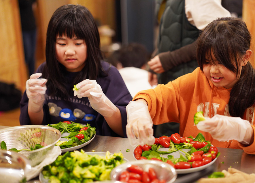 「食事がおいしい！」笑顔があふれるクリスマスパーティー