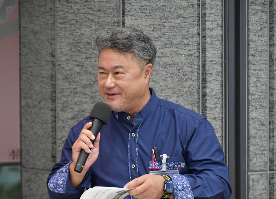 多世代交流拠点を紹介する一般社団法人UNIVA・津嘉山航代表