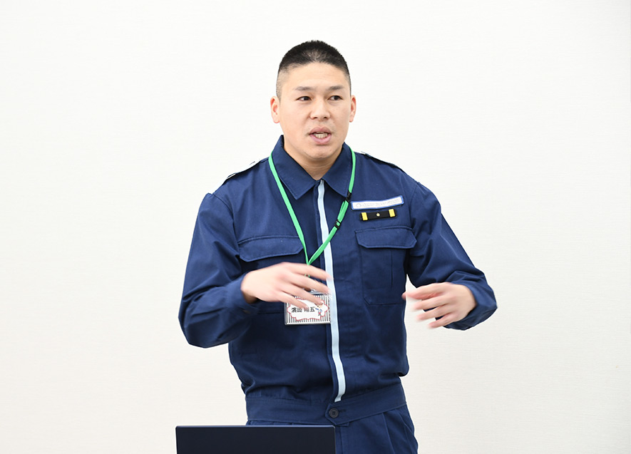 海上保安庁 海洋情報部 企画課 活用推進係　濱崎 翔五 氏