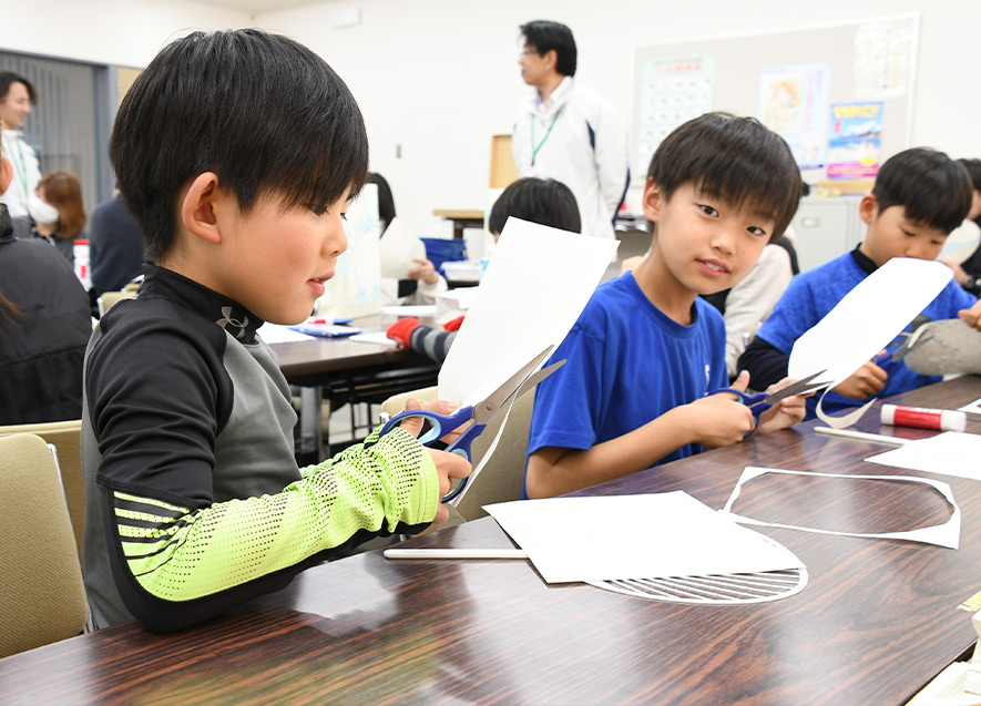 宝箱の中からは、次につながる図書館の地図が