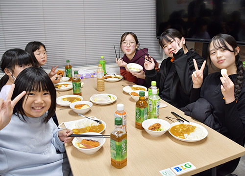 夕食は具沢山のカレー