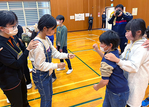 レクリエーションですぐに仲良しに