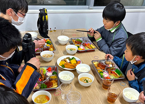 夕食は耶馬渓料飲組合特製のお弁当