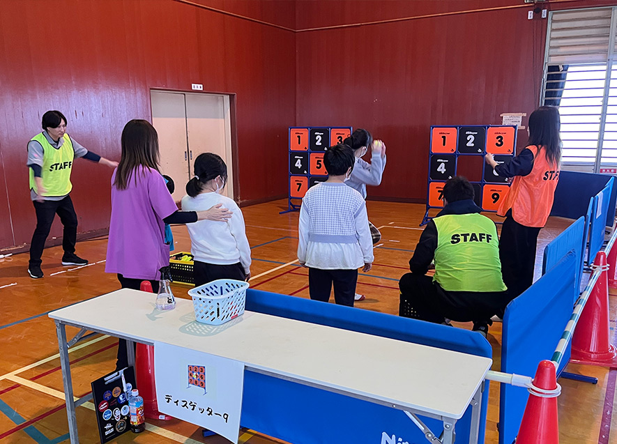 ディスゲッターに夢中で挑戦する子どもたち