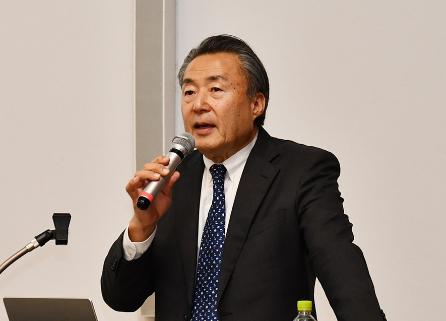 岡田達雄氏