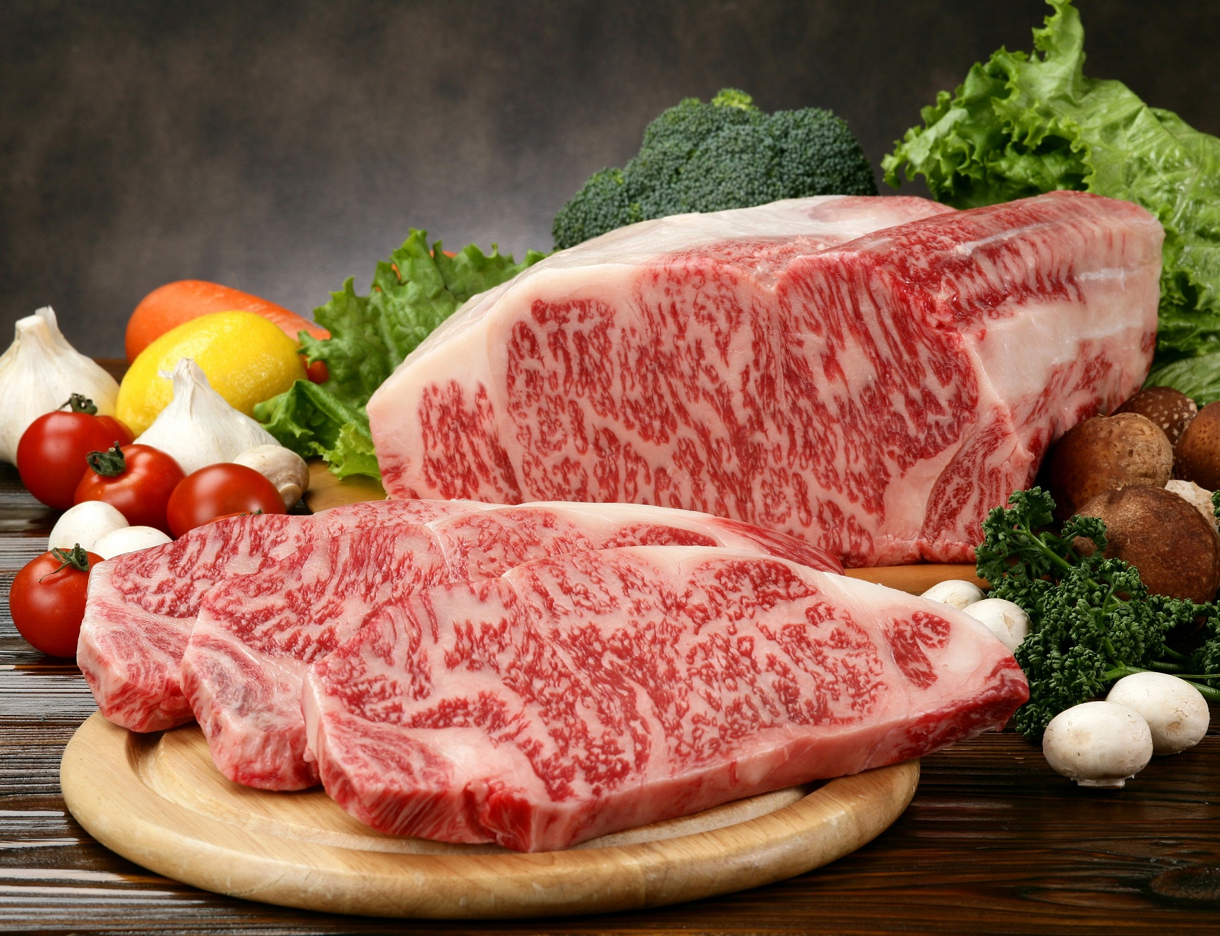 全国的に知られた長崎和牛。この贅沢な肉を使ったレモンステーキは絶品です。写真:©佐世保観光コンベンション協会