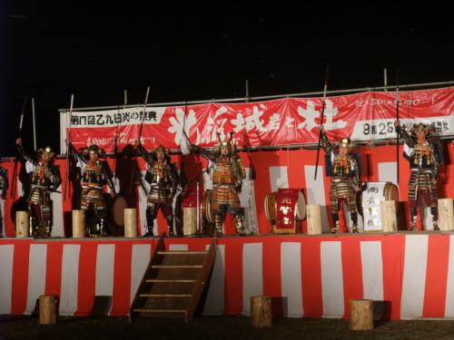気勢をあげる鎧武者の皆さん(昨年の様子)