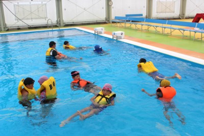 ライフジャケット浮遊体験