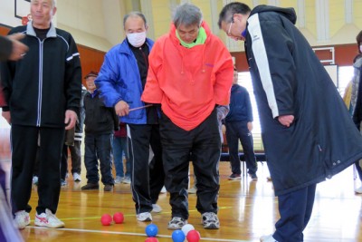 体験会で、何点なのか得点を確認中