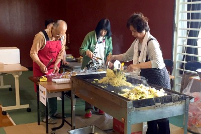 焼きそば・ポップコーン・かき氷・フランクフルトなど屋台も大盛況！