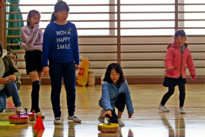 決勝リーグ　緊迫した空気の中、逆転を狙う女の子