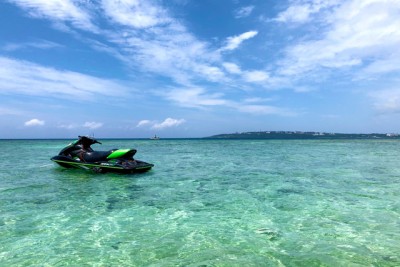 美しい沖縄の海の画像