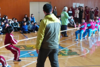 小学生の部門の試合の様子