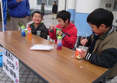 「おまえ、食べるの早いなー」「よーし負けないぞ！」