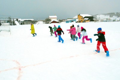 －10℃の気温のなんのその。元気印の子供たち