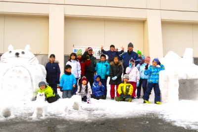 BG塾最終日。みんなで協力して作った雪像