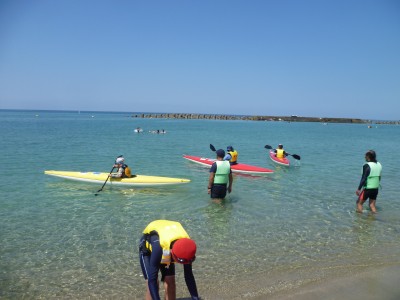 日本の渚100選「竹野浜」も平日は貸し切り状態でした。