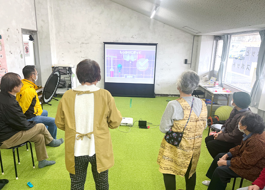 画面の説明を見ながら、初めてのeスポーツを楽しんだ