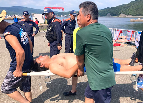 タンカを活用した模擬搬送