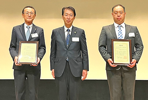 （写真左より）滝川市 田中教育長、B&G財団 前田会長、室蘭市海洋センター 江良氏