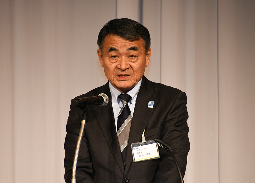 第20回B&G全国教育長会議についての報告をする関川教育長