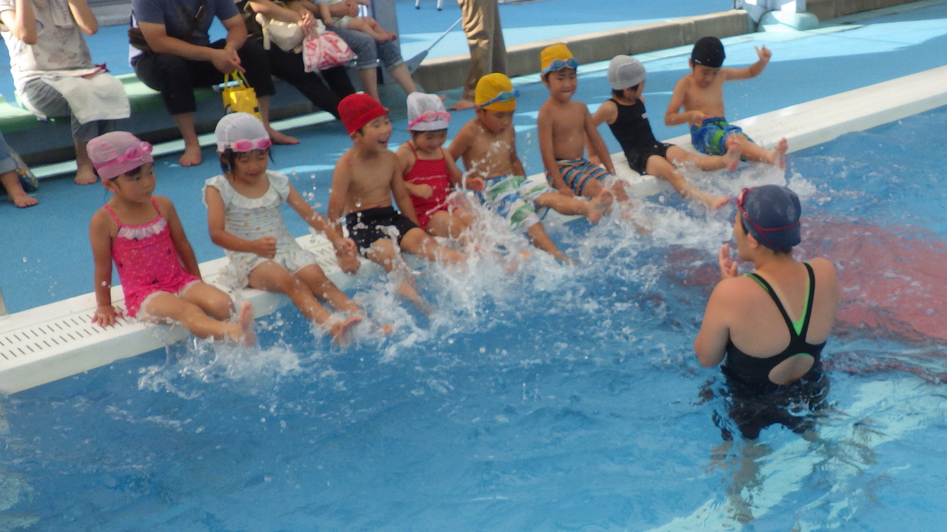 令和４年度 ジュニア水泳教室 公益財団法人ブルーシー アンド グリーンランド財団